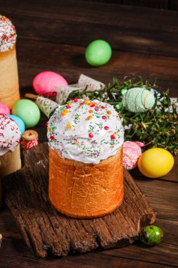 Paskalya pastası tatlı pasta geleneksel bayram hristiyanlığı organik ürün taze lezzetli gurme yemek arkaplanı masa kırsal gıdaların üst görünümü fotokopi alanı