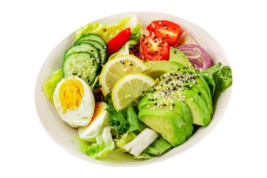 Avokado salata yumurtası, domates, soğan, yeşil yaprak, sebze, sebze, sebze...... iştah açıcı...... iştah açıcı, leziz gurme yemek arkaplanı...... masanın üstünde, rustik üst görünüm...... fotokopi alanı keto ve paleo diyeti vegan ve vejetaryen yemeği.