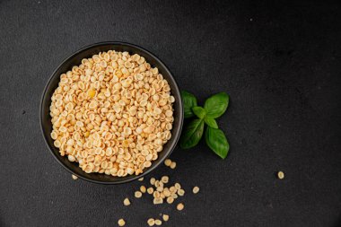 Küçük makarna davulu makarna makarna İtalyan yemeği lezzetli çerez lezzetli gurme yemek masası kırsal üst görünüm fotokopi alanı ayarlıyor