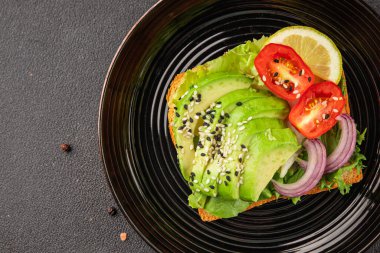 Avokado tostu. Sebze yemeği. Lezzetli çerez. Lezzetli yemekler.