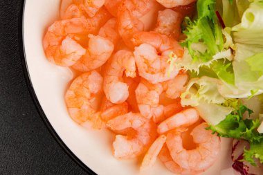 Karides salatası deniz ürünleri aperatifler lezzetli aperatifler taze gurme yemek arka planı masa rustik gıdalar üst görünüm fotokopi alanı pesseeter diyet