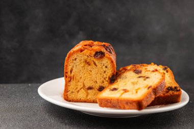 Meyveli kek tatlı meyveli pasta kurutulmuş meyveler, fındıklı geleneksel pişmiş yiyecekler doğal ürünler lezzetli çerezler lezzetli gurme yemek arkaplan masanın kırsal kesiminde fotokopi alanı