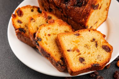 Meyveli kek tatlı meyveli pasta kurutulmuş meyveler, fındıklı geleneksel pişmiş yiyecekler doğal ürünler lezzetli çerezler lezzetli gurme yemek arkaplan masanın kırsal kesiminde fotokopi alanı