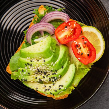 Avokado tostu. Sebze yemeği. Lezzetli çerez. Lezzetli yemekler.