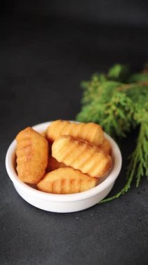 Madeleine tatlı bisküvi tatlı tatlı aperatif lezzetli leziz gurme yemek masası rustik yiyecekler üst görünüm fotokopi alanı