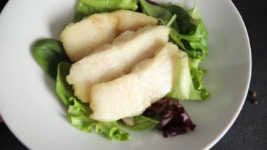 Kızarmış beyaz balık fileto pangasius ana yemek lezzetli aperatif lezzetli lezzetli gurme yemek arkaplan masa rustik gıda üst görünüm fotokopi alanı peseeter diyet