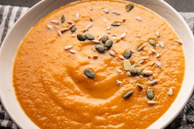 Krema çorbası, sebze, ilk yemek, lezzetli aperatif, gurme, yemek, masa üstü yemek, fotokopi odası keto, paleo diyet vejetaryen ve vejetaryen yemekleri.