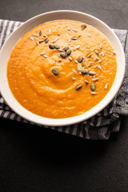 Krema çorbası, sebze, ilk yemek, lezzetli aperatif, gurme, yemek, masa üstü yemek, fotokopi odası keto, paleo diyet vejetaryen ve vejetaryen yemekleri.