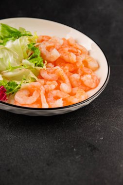 Karides salatası deniz ürünleri aperatifler lezzetli aperatifler taze gurme yemek arka planı masa rustik gıdalar üst görünüm fotokopi alanı pesseeter diyet