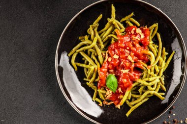 Yeşil fasulye sosu ana yemek ana yemek aperatif aperatif lezzetli leziz gurme yemek arka plan masa rustik gıda üst görünüm fotokopi alanı keto ve paleo diyet vejetaryen ve vejetaryen gıda