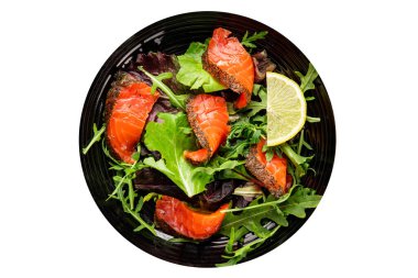 Somon salatası yeşil yaprak salatası deniz ürünleri doğal sağlıklı yemek ana yemek ana yemek aperatif taze gurme yemek arka plan masa rustik gıda üst görünüm fotokopi uzay keto ve paleo diyet vejetaryen diyet pesseeter diyet