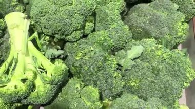 Brokoli yeşil lahana taze sebze tezgahın üzerinde taze taze sebze lezzetli gurme yemek masa rustik gıda üst görünüm fotokopi alanı keto ve paleo diyet vejetaryen ve vejetaryen gıda