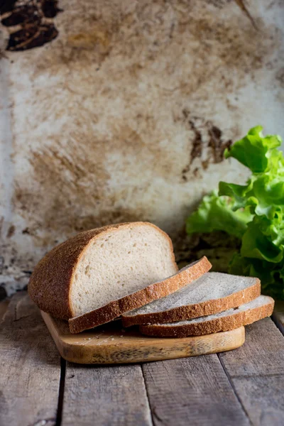 Pan, lechuga, vitaminas —  Fotos de Stock