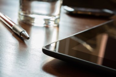 tablet & smartphone ile iş evde iş