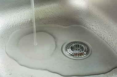 Waterdrops ile lavabo, su jeti ve krom süzgeç drenaj