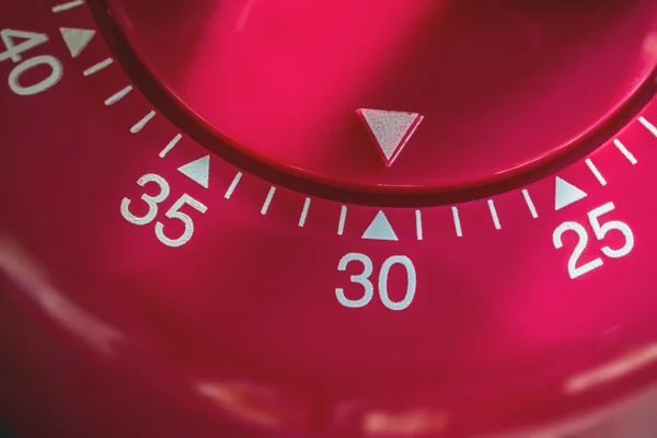 Macro Of A Kitchen Egg Timer - 30 Minutes — Stock Photo, Image