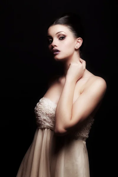 Glamour portret van mooie vrouw model — Stockfoto