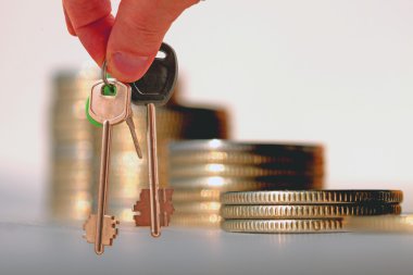Arka planda para dairenin anahtarları