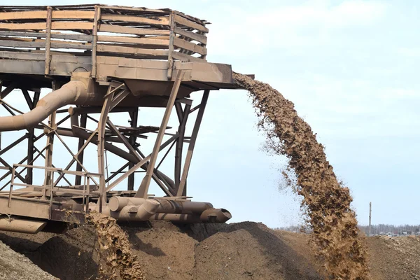 Těžbě písku na výrobu — Stock fotografie
