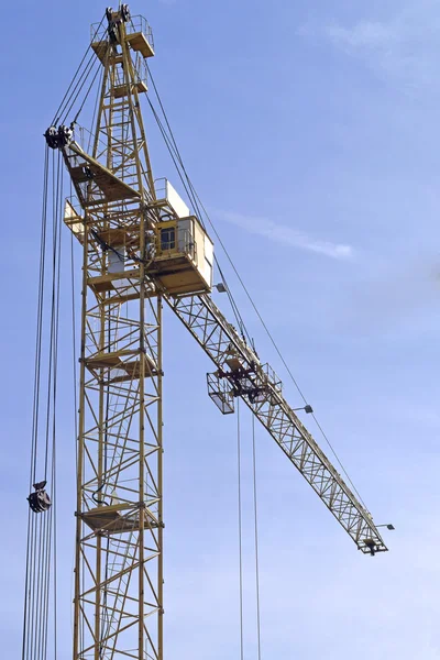 Construction cranes on the sky — Stock Photo, Image