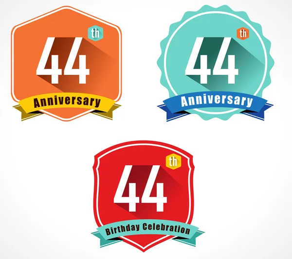 44th aniversário emblema decorativo — Vetor de Stock