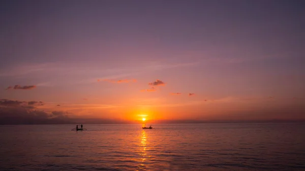 Lovina, Bali, Endonezya 'da nefes kesici gün batımı