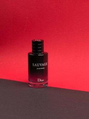 Dior 'dan Sosisli Parfüm. Fransız Moda Evi Christian Dior 'dan 