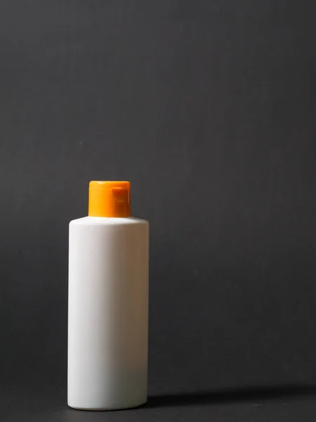 Λευκό Μπουκάλι Σωλήνα Σαμπουάν Conditioner Ξέπλυμα Μαλλιών Στοματικό Διάλυμα Έγχρωμο — Φωτογραφία Αρχείου