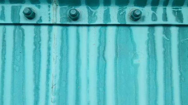 Pas dokusu ve yanmış boya.