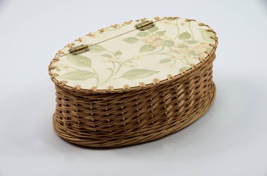 Weaver işi hasır kapaklı göğüsler, güzel.
