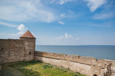 Akkerman Kalesi olarak da bilinen Bilhorod-Dnister Kalesi