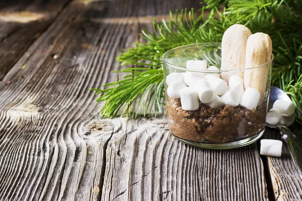Chocolate Oatmeal with milk of oat bran is decorated  marshmallow — Stock Photo, Image