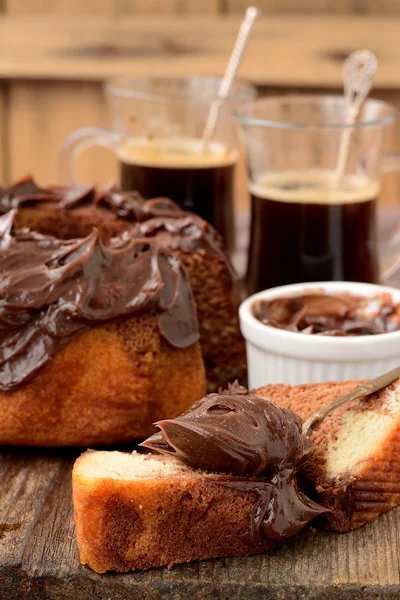 Pastel de mármol con crema de chocolate —  Fotos de Stock