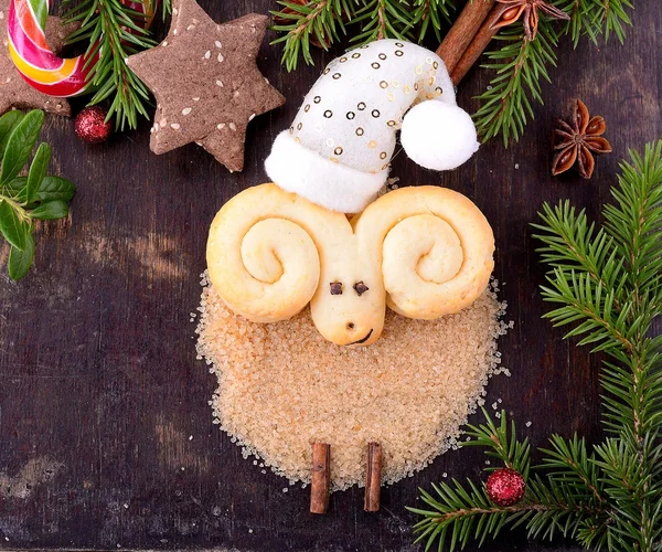 Biscoitos de Natal em forma de cordeiro — Fotografia de Stock