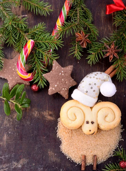 Χριστουγεννιάτικα μπισκότα σε σχήμα του ένα αρνί — Φωτογραφία Αρχείου