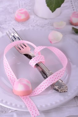 Ahşap arka plan üzerinde romantik tatil Tablo ayarı