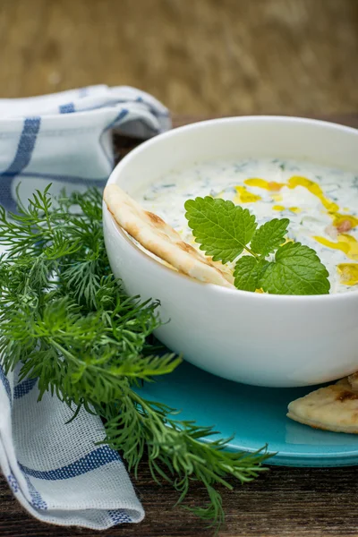 Sauce with yogurt and cucumber for starter — Stock Photo, Image