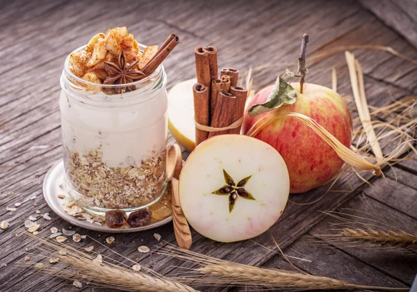 Overnight oatmeal with cranberry, banana and almond nuts — Stock Photo, Image