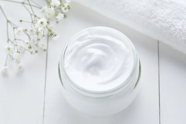 Cosmetic cream natural organic skin, face and body care hygiene — Stock Photo, Image