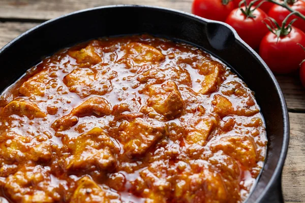 Carne de frango tradicional Tikka masala com manteiga comida picante — Fotografia de Stock