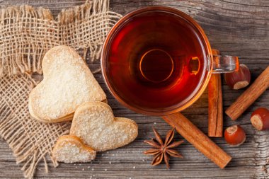 Ev yapımı kalp şekilli kurabiye hediye Sevgililer günü tatil için