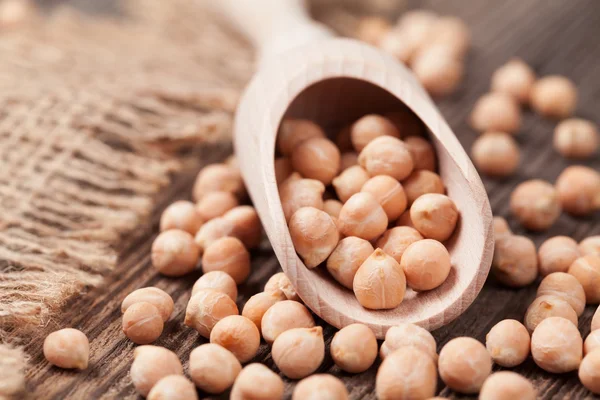 有機生ひよこ豆健康的な蛋白質栄養スーパー食品 w — ストック写真