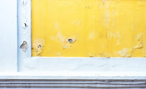 黄色油漆颜色混凝土墙 — 图库照片