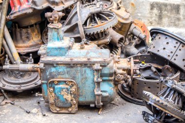 eski rustik kullanılmış makine