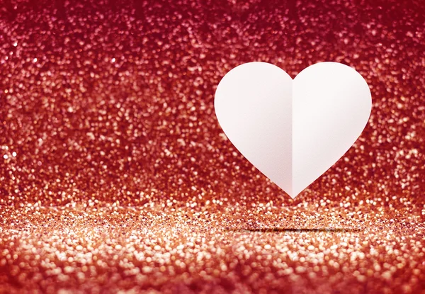 Papier coeur en rouge paillettes studio chambre — Photo