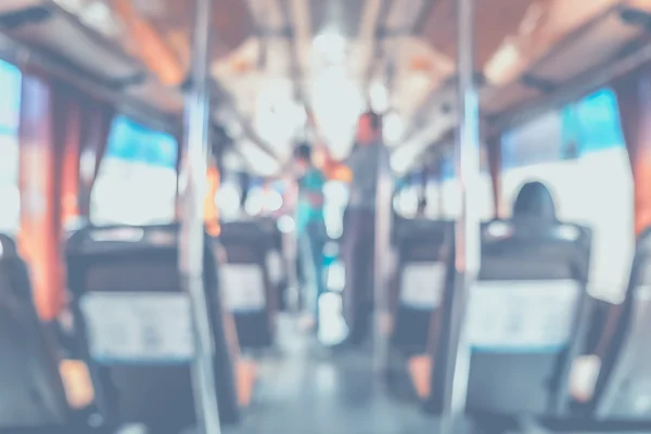 Pessoas em ônibus de transporte público — Fotografia de Stock