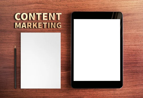 Content Marketing word och tablett — Stockfoto