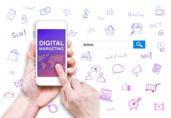 Mobiele telefoon van de aanraking van de hand met digitale woord met search marketing — Stockfoto
