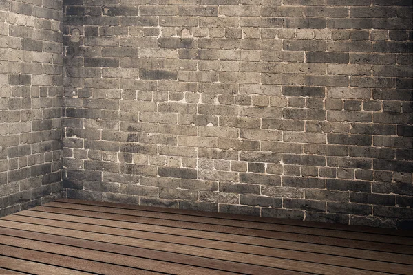 空のレンガの壁、木の板の床内部視点 v — ストック写真