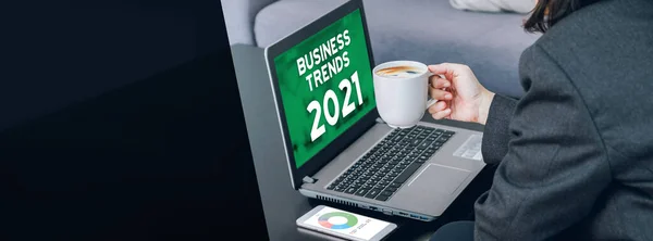 Business Trends 2021 Laptop Screen Businesswoman Holding Coffee Cup Digital — Foto de Stock